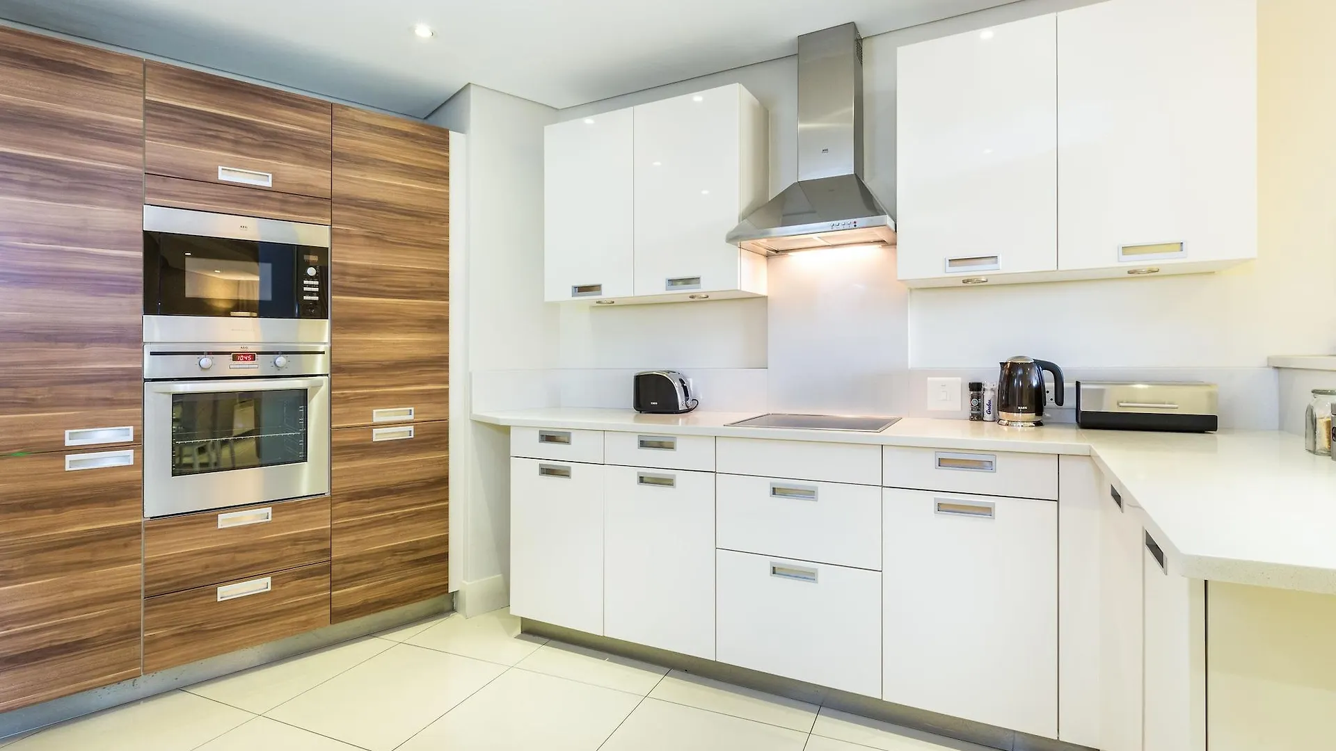 Lawhill Luxury Apartments Cape Town